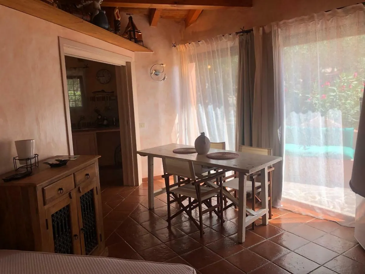 Sa Codina Bed & Breakfast Marina Di Portisco Italy